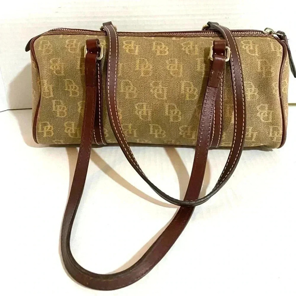 Dooney Bourke BD signature print canvas shoulder handbag - Picture 2 of 12